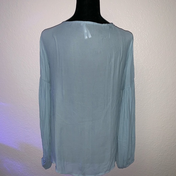 Sheer Flowy Blouse - Picture 2 of 3